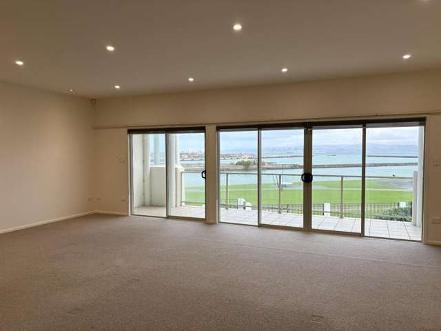 9/100 Customhouse Street 1052_4