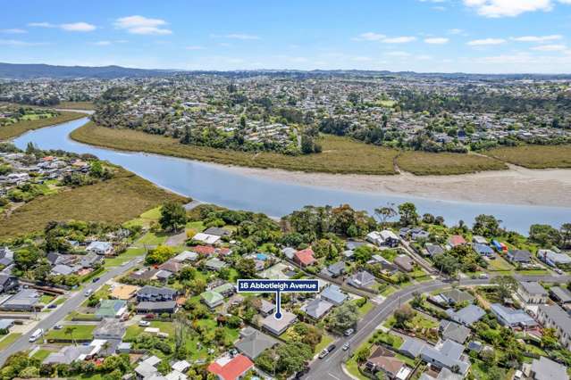 16 Abbotleigh Avenue Te Atatu Peninsula_3