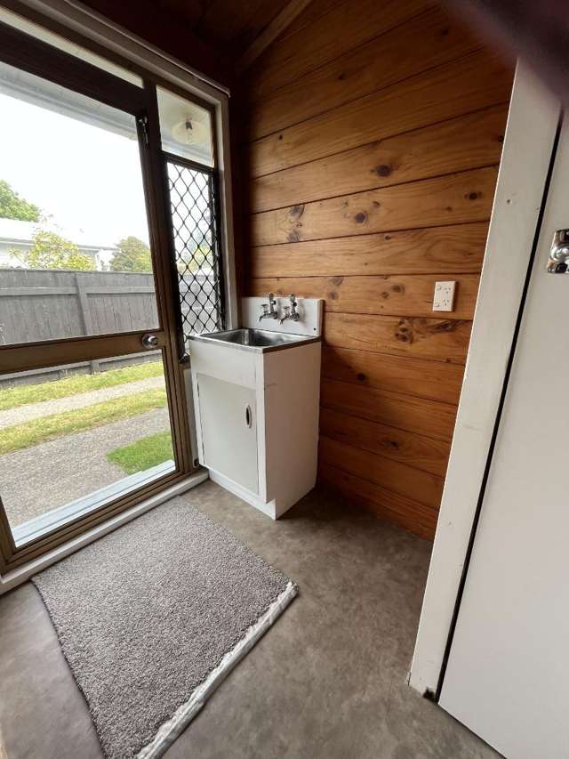 1/8 Charles Crescent 2774_2