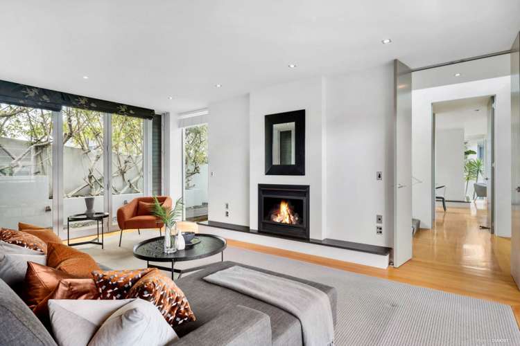 22a Beach Road Castor Bay_11