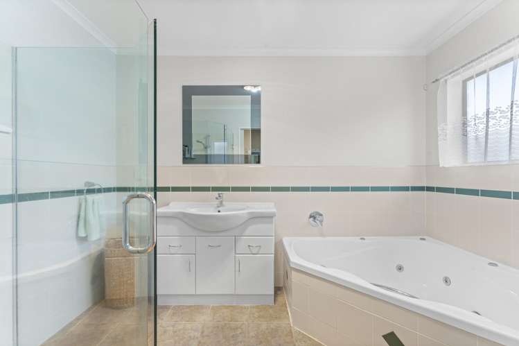 26 Norman Close The Gardens_13