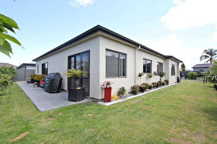 14 Portland Place Poraiti_14