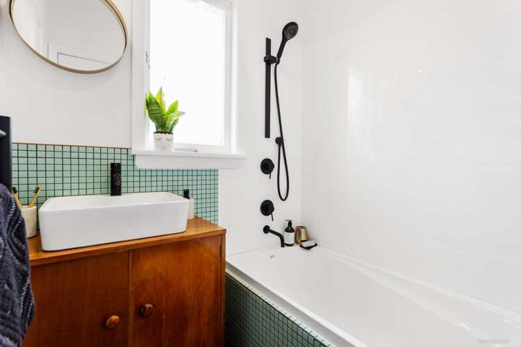 7 Pinewood Street Avondale_8