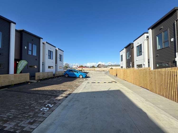 26/21 Von Sturmer Street Mangere East_15