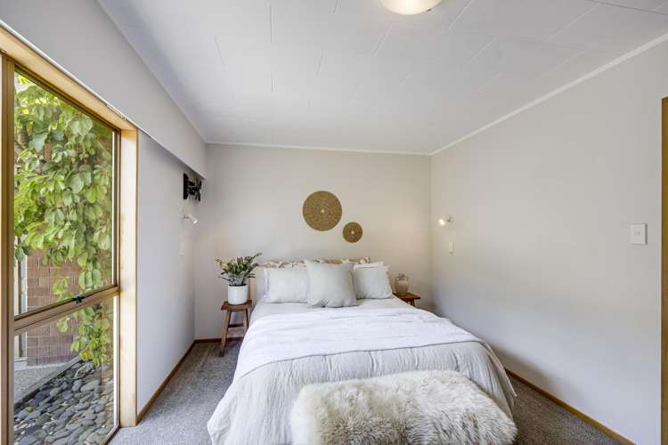 16 Ngarimu Crescent Taradale_8