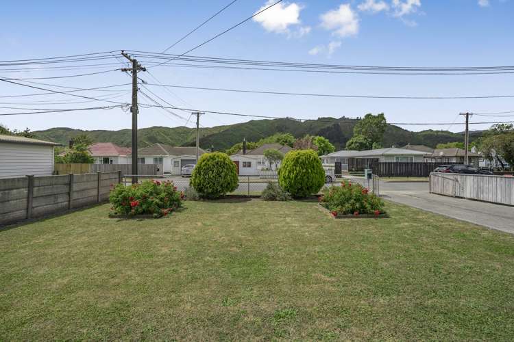 52 Dover Road Wainuiomata_19