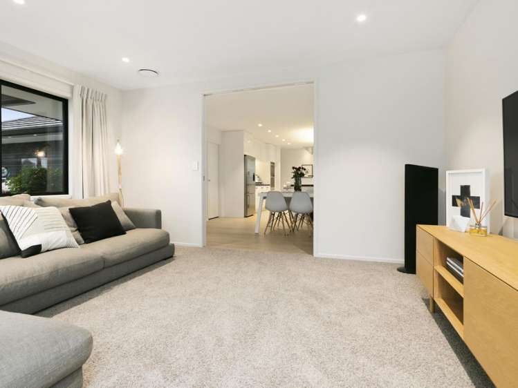 3 Hyatt Close Leamington_12