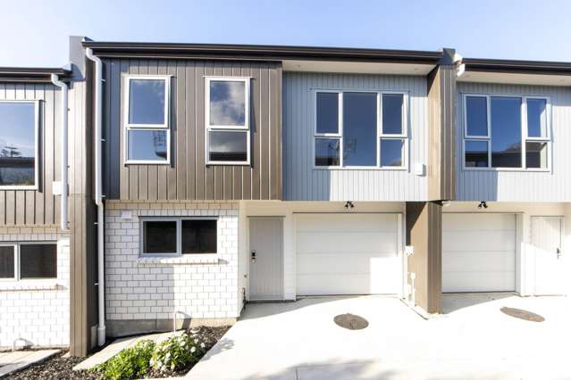 Central Modern Living – Brand New, URGENT SALE!