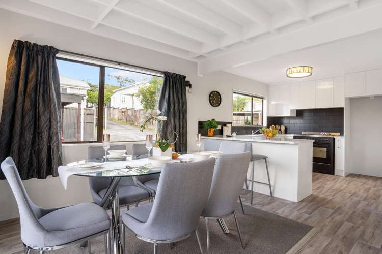 1/24 Archibald Road Kelston_5