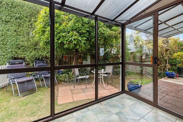 2/2 Law Street Torbay_10