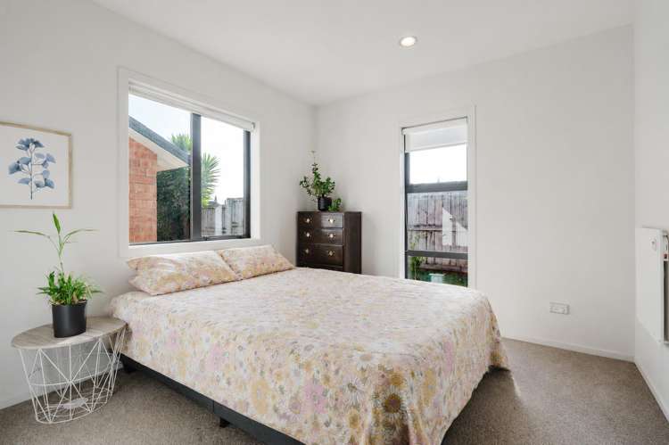 2 Southbrook Close Glenview_11