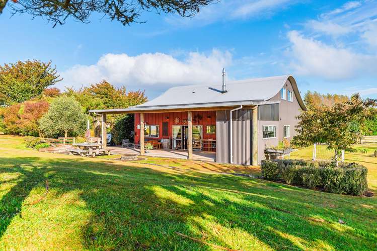 216 Kawakawa Road Kinloch_17