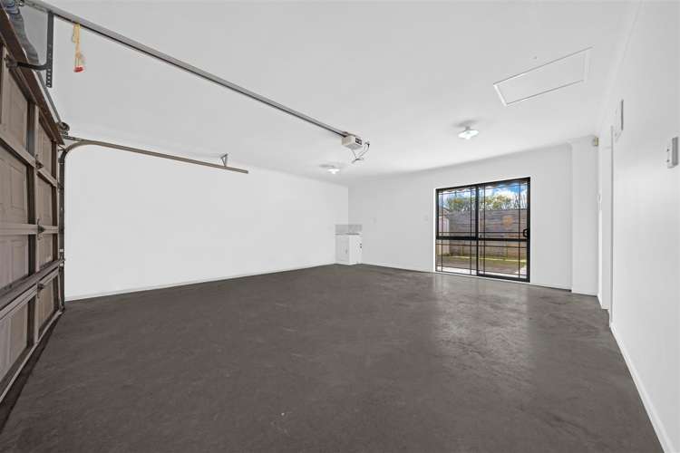 14 Watersfield Place Flat Bush_22