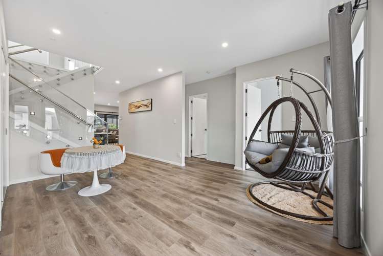 26 Bendridge Street Flat Bush_11