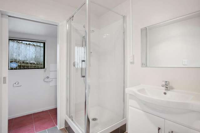 A/37 Tirohunga Drive Henderson_2