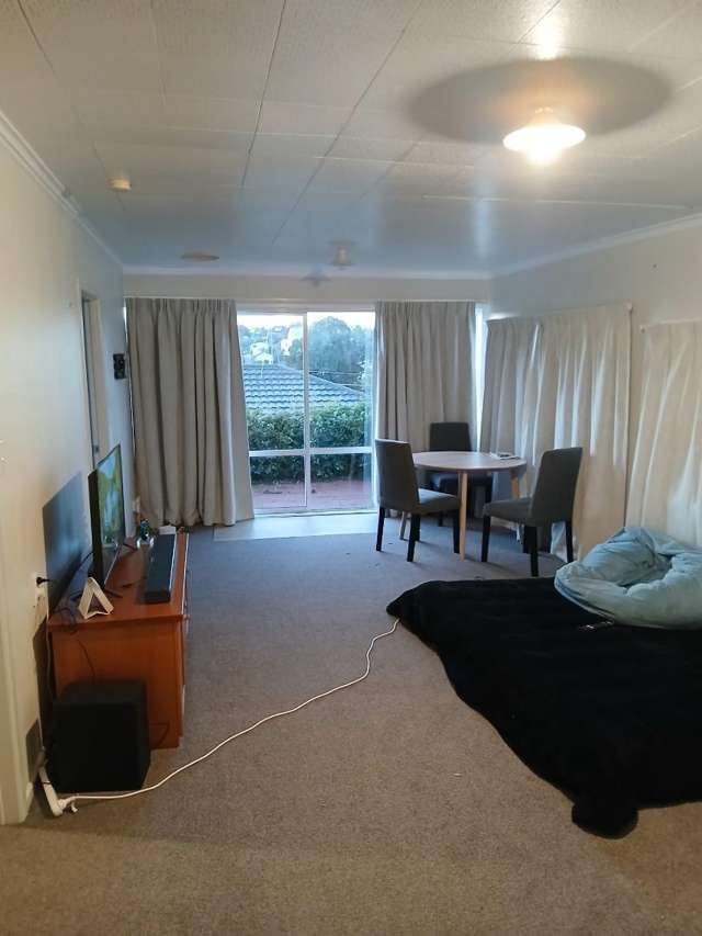 A/12 Holiday Road Stanmore Bay_1