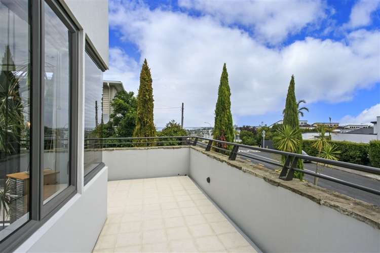 43 Seaview Road Castor Bay_19