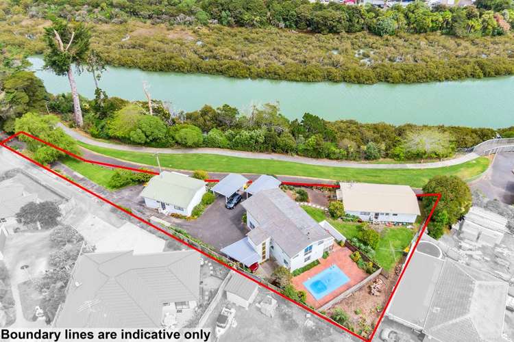 141 Flanshaw Road Te Atatu South_15