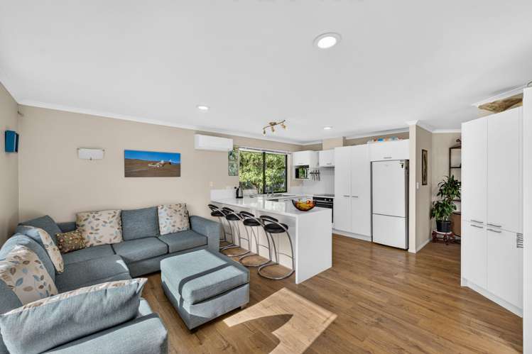 49 Terry Smyth Drive Kumeu_10