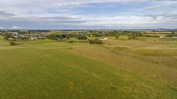 68 Cemetery Road Sanson_12