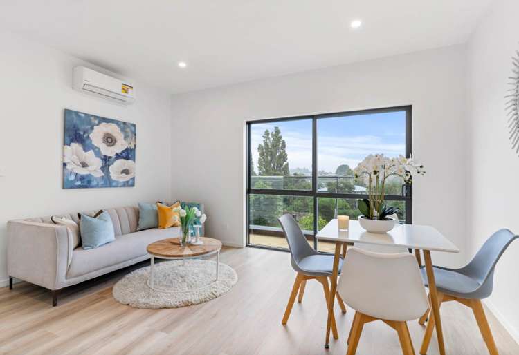 2/26 Price Crescent Mt Wellington_1