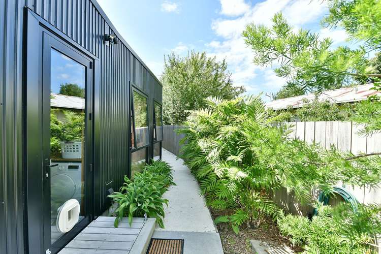 59 The Circle Manly_24