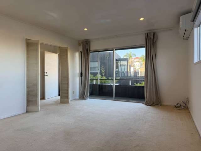 130B Paritai Drive Orakei_2