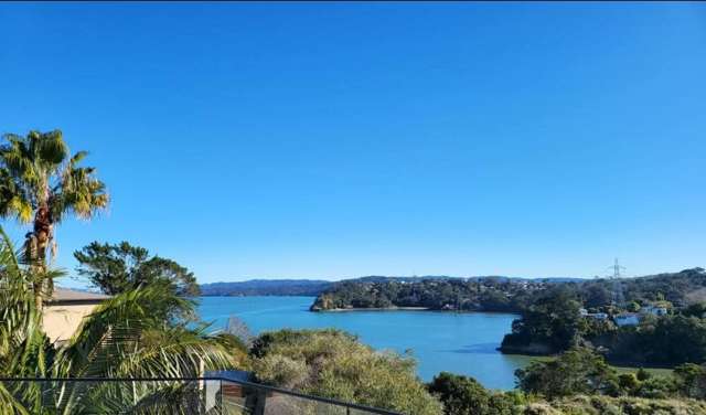 Scenic 2BR Unit with Harbour Views in Lynfield!