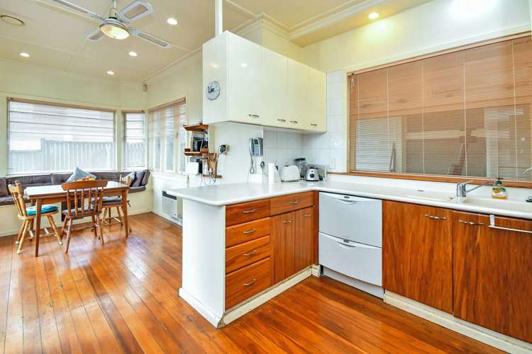 78 Clark Road Pahurehure_6