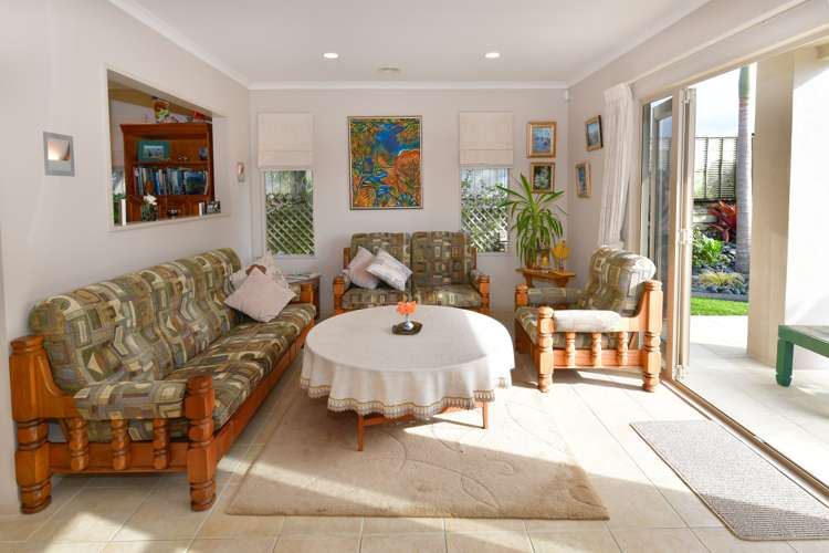 8/126 Whangaparaoa Road Red Beach_6