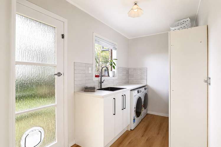 15 Salmond Place Dinsdale_24