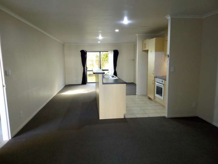 2/4 Charlenne Close Ranui_1