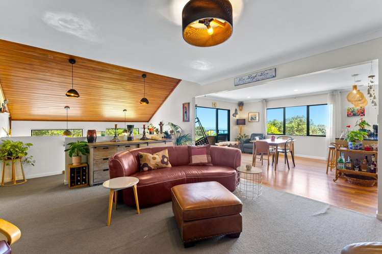 6 Berridge Road Muriwai Beach_5