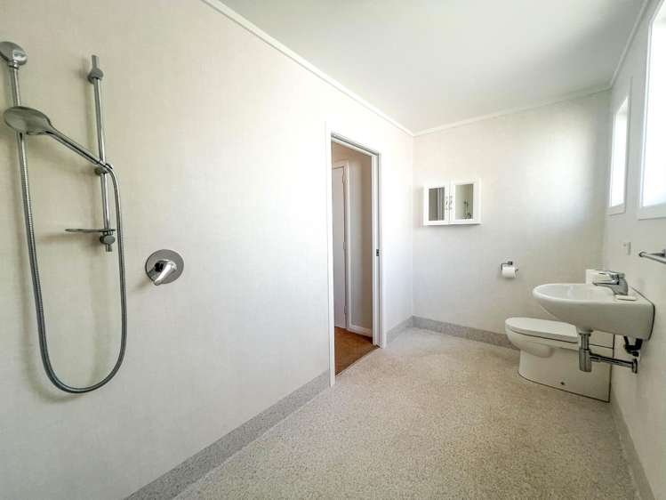 209 Kuranui Street Thames_24