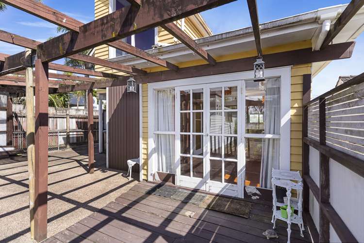 73 Wainui Avenue Point Chevalier_6