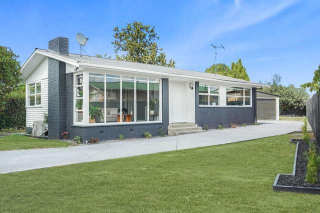 Silverdale Stunner, Fully Renovated & Ready To Wow