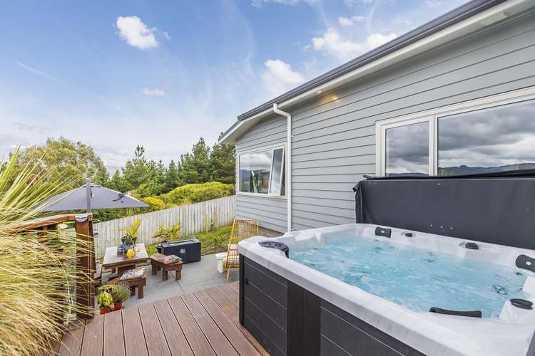 152 Endeavour Drive Whitby_32