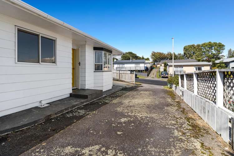 1/18 Herekawe Drive Spotswood_2