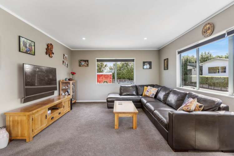 72 Westhead Road Pollok_14