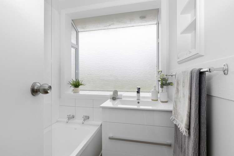 4 Derwent Street Wainuiomata_14