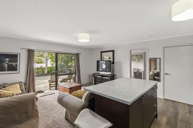 18 Rimutaka Place Titirangi_16