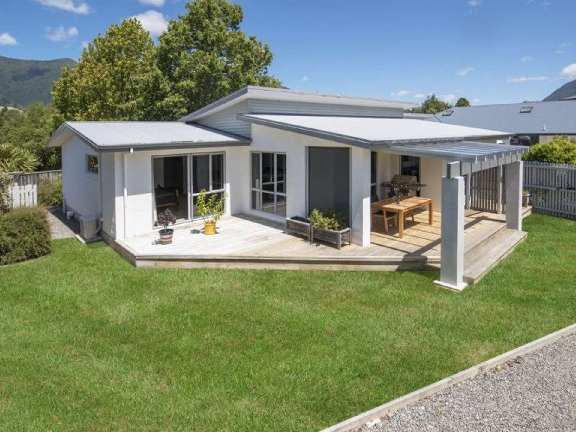 7 Whitby Close Waikawa_0