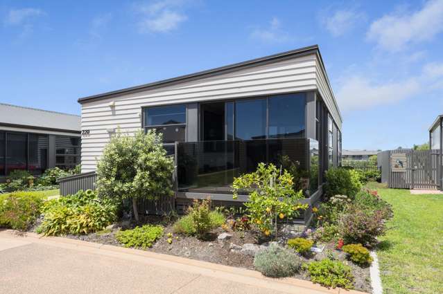 220/61 Golden Sands Drive Papamoa_1