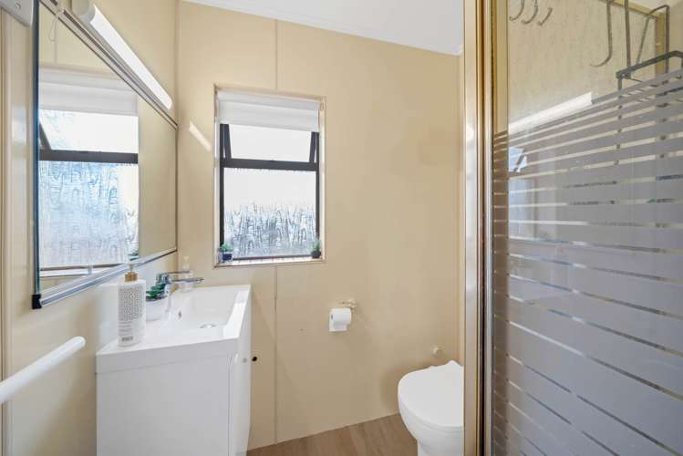 36 Estuary Road Weymouth_17