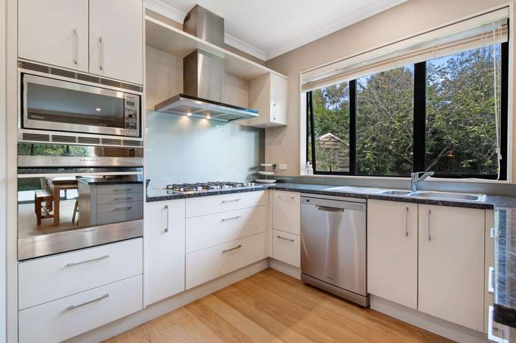 22 Bur Oak Terrace Schnapper Rock_8