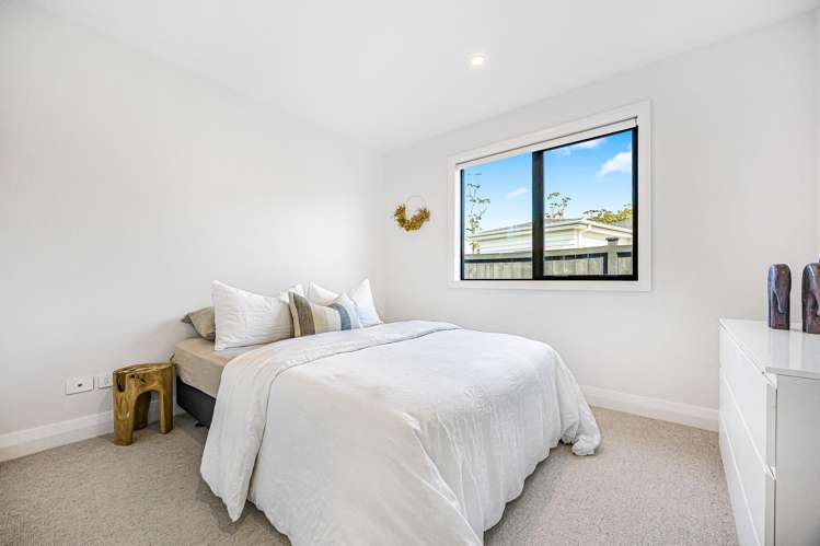 9 Matahae Crescent Milldale_10