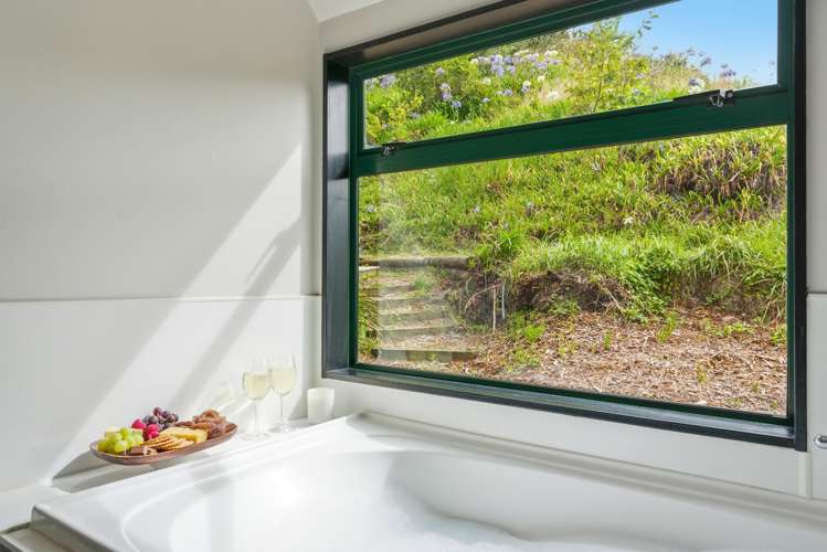 8 Wairere Road Bastia Hill_14