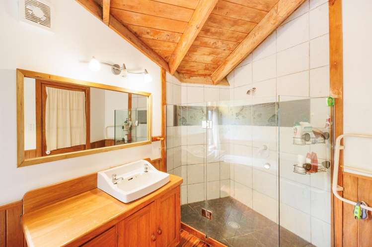 353 Kahuterawa Road Linton_9