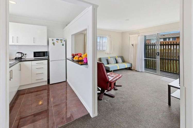 1/92 Kenderdine Road Papatoetoe_3