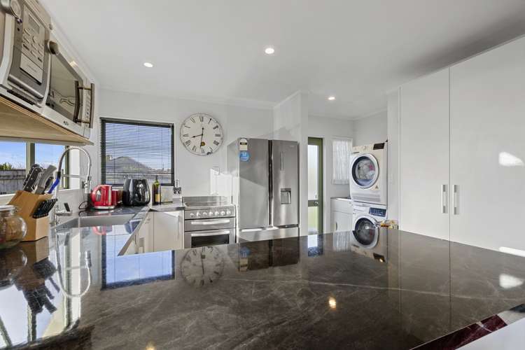 142 Seaview Road Westown_7